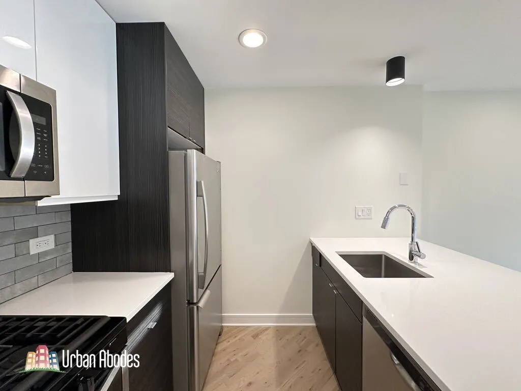 944 W Grace St, , 60613, USA 60613-unit#B201-Chicago-IL