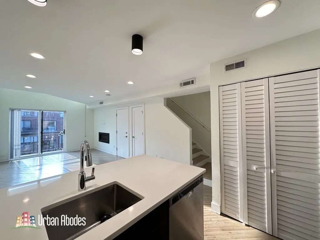 944 W Grace St, , 60613, USA 60613-unit#B201-Chicago-IL