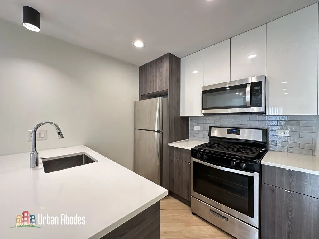 944 W Grace St, ,  60613, USA 60613-unit#G202-Chicago-IL