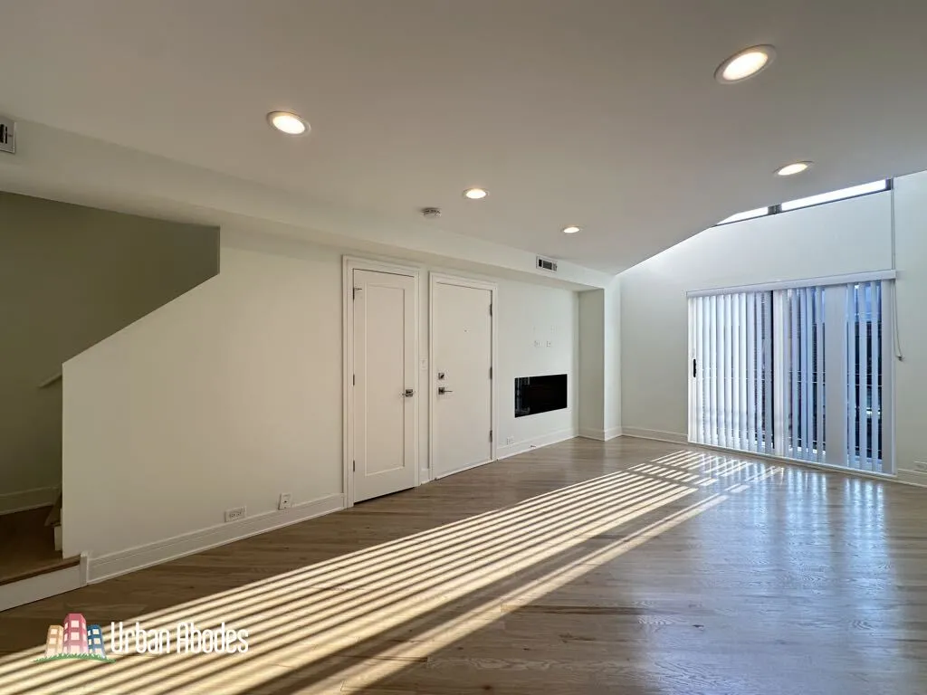 944 W Grace St, ,  60613, USA 60613-unit#G202-Chicago-IL