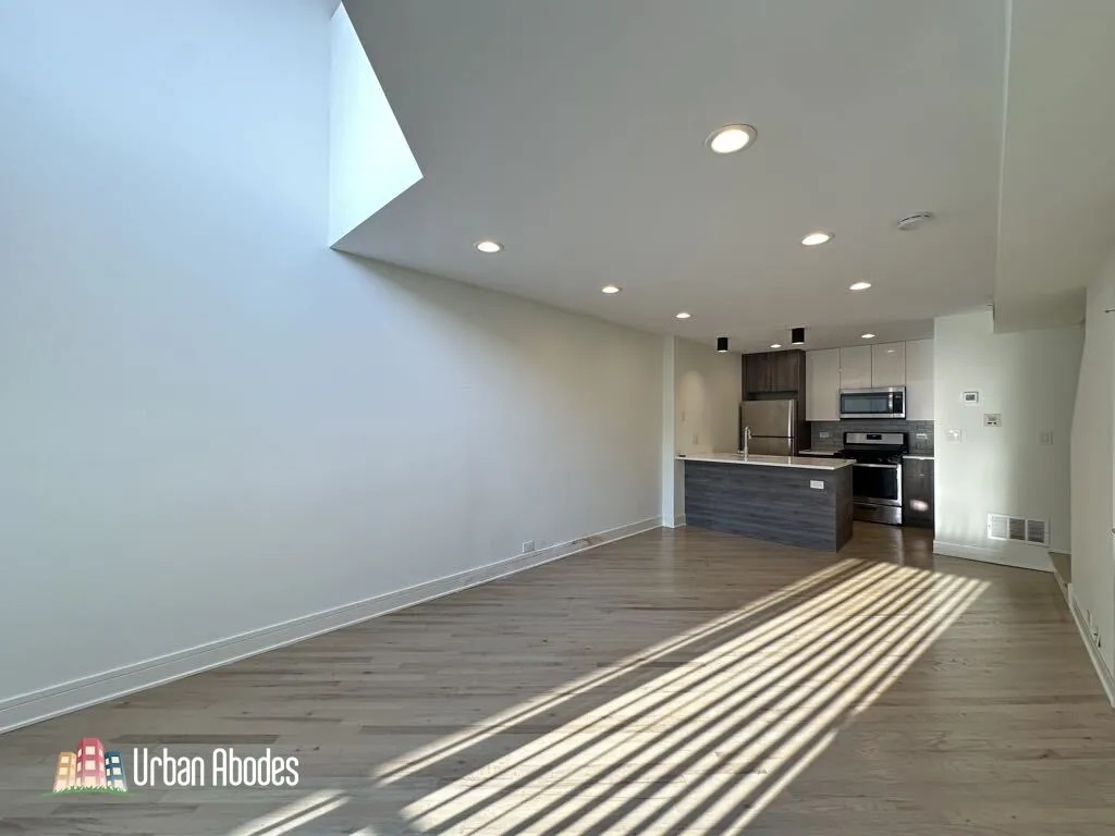 944 W Grace St, ,  60613, USA 60613-unit#G202-Chicago-IL