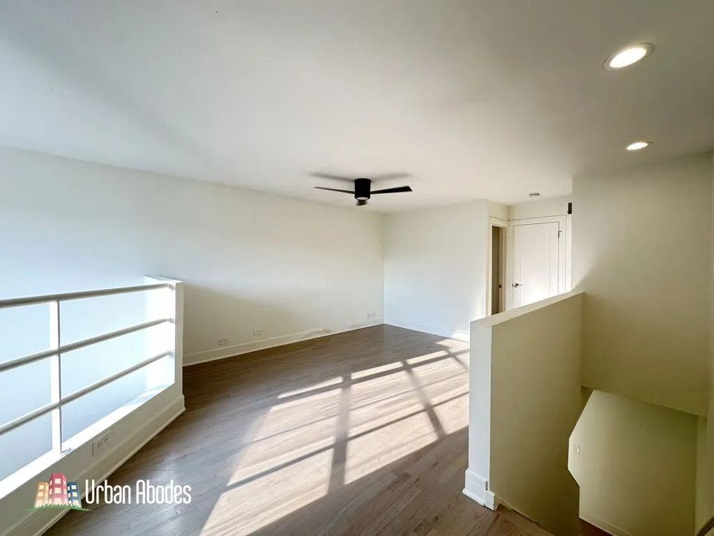 944 W Grace St, ,  60613, USA 60613-unit#G202-Chicago-IL