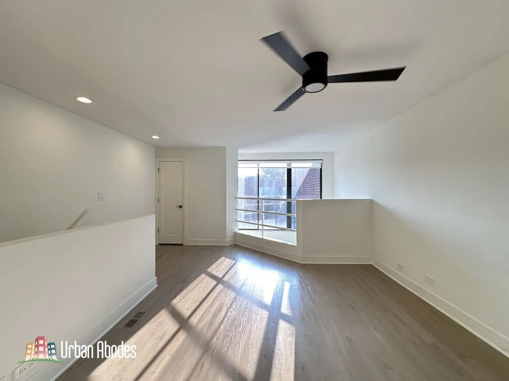 944 W Grace St, ,  60613, USA 60613-unit#G202-Chicago-IL