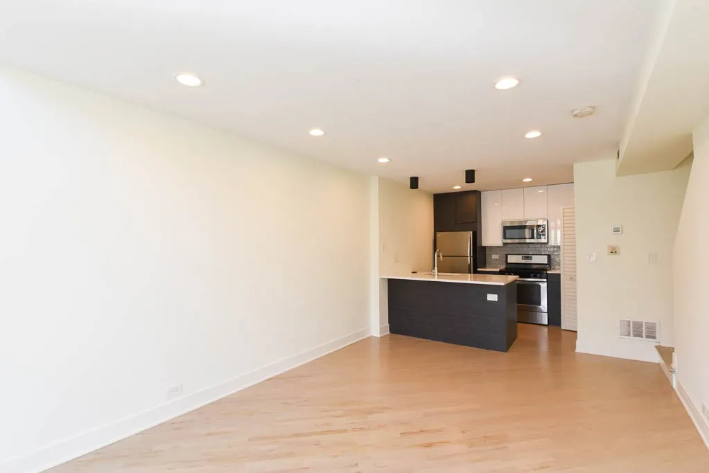 954 W Grace St, , 60613, USA 60613-unit#F201-Chicago-IL