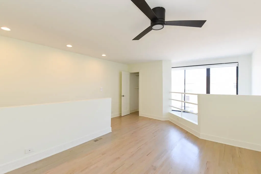 954 W Grace St, , 60613, USA 60613-unit#F201-Chicago-IL