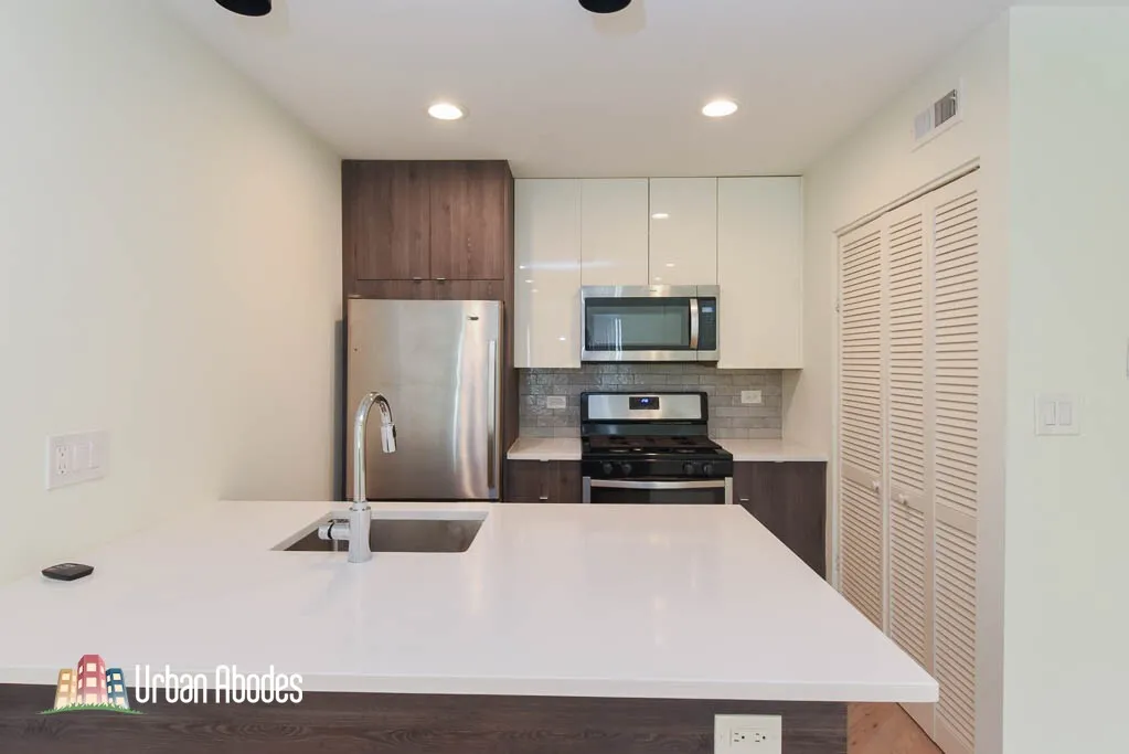 944 W Grace St, , 60613, USA 60613-unit#F102-Chicago-IL