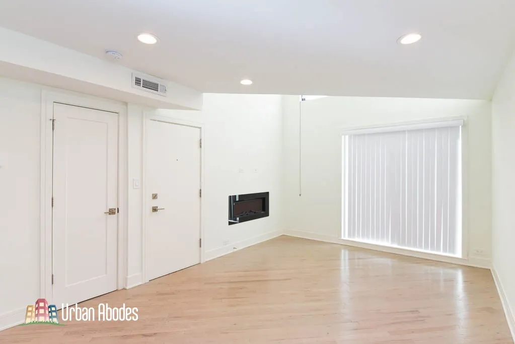 944 W Grace St, , 60613, USA 60613-unit#F102-Chicago-IL