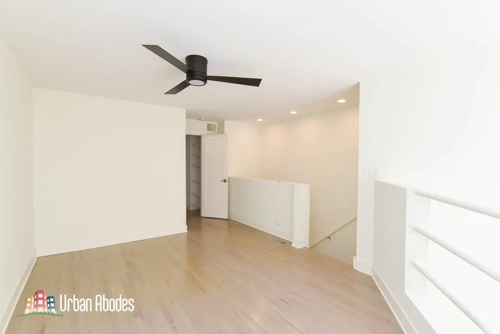 944 W Grace St, , 60613, USA 60613-unit#F102-Chicago-IL