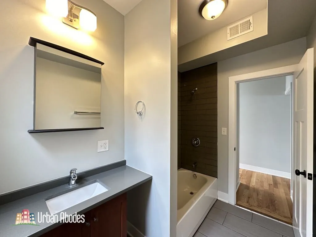 347 Park Ave, ,  60022, USA 60022-unit#2-Glencoe-IL