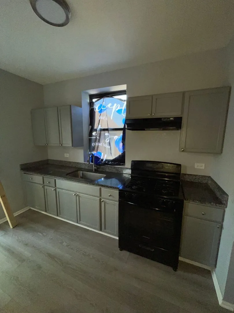 7658 S Marquette Ave, ,  60649, USA 60649-unit#1-Chicago-IL