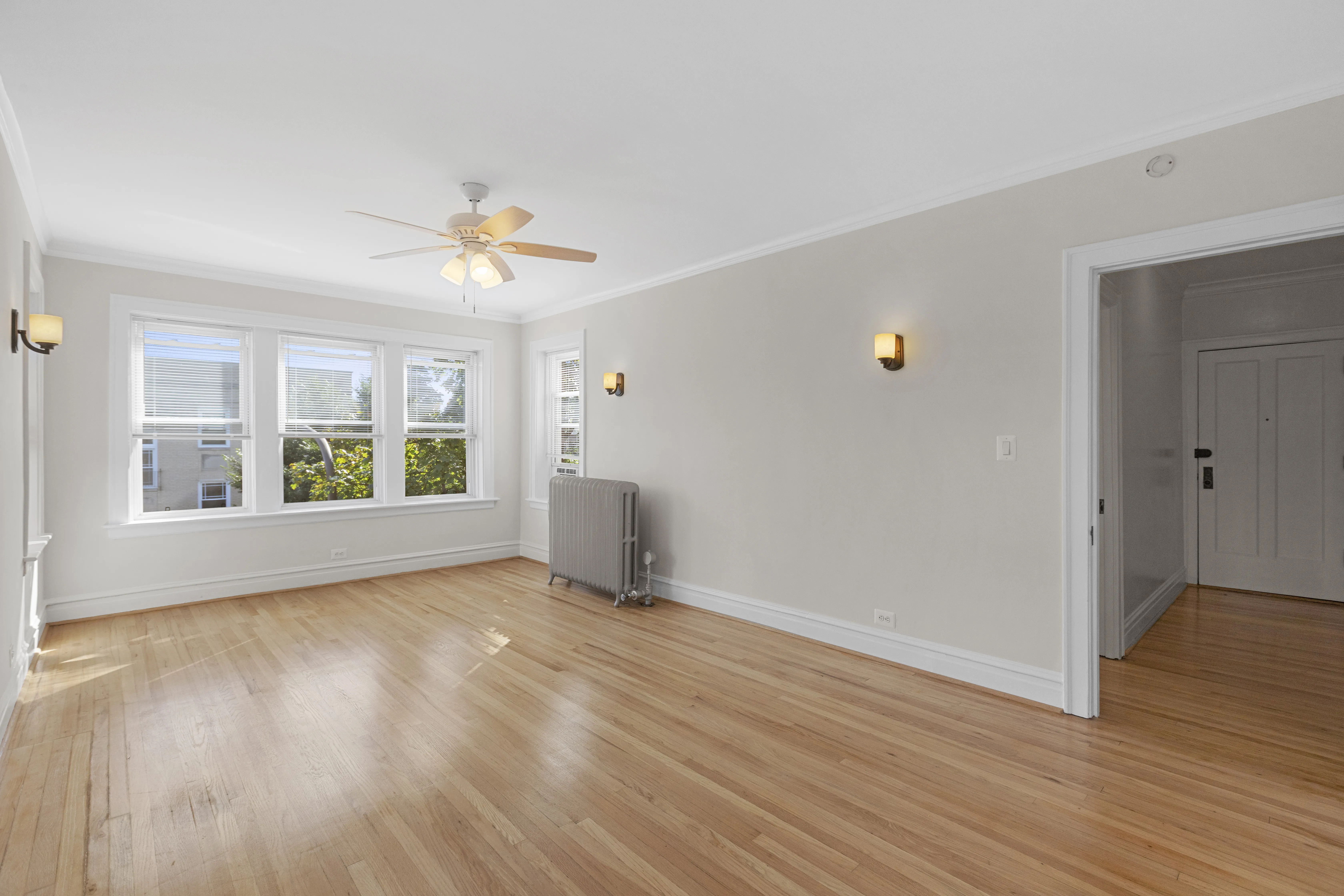120 Custer Ave, Evanston, 60202, USA 60202-unit#3-Evanson-IL