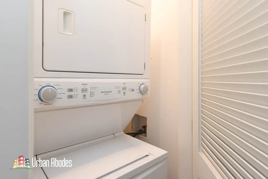 1143 Maple Ave, ,  60202, USA 60202-unit#2-Evanston-IL