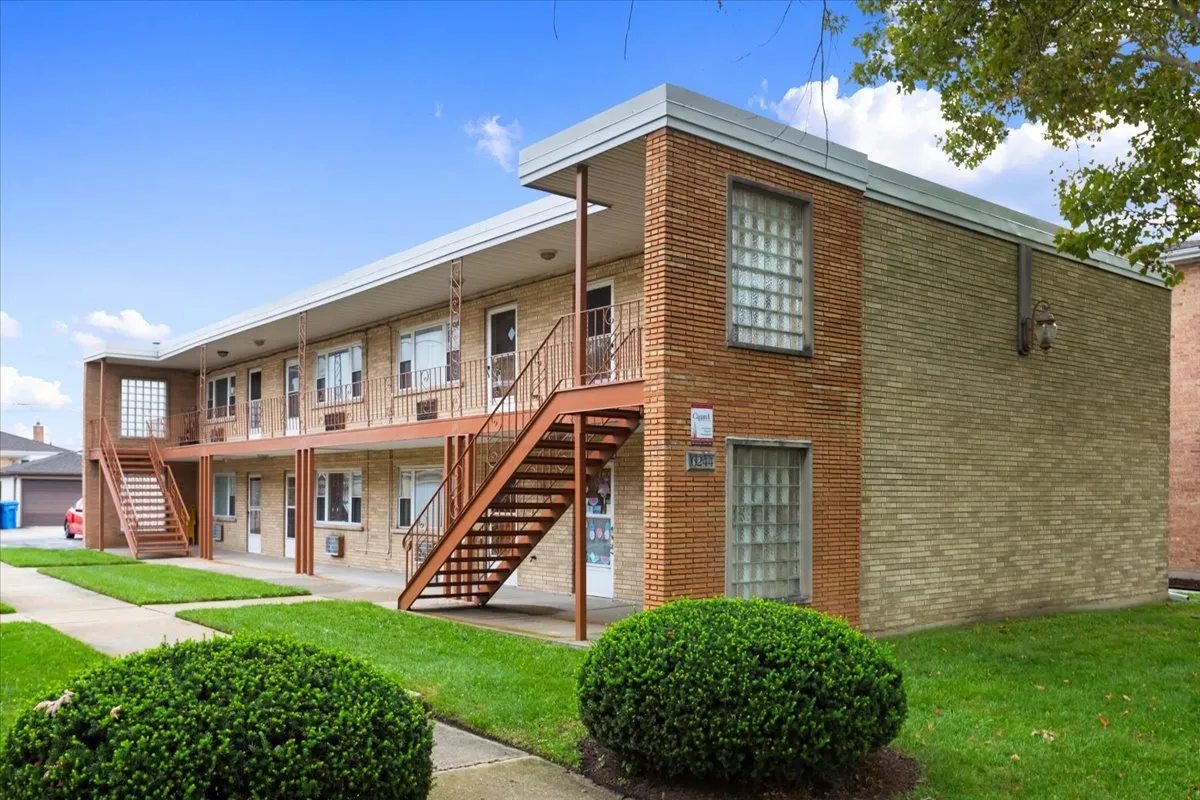 6212 W 64th Pl, , 60638, USA 60638-unit#203-Chicago-IL