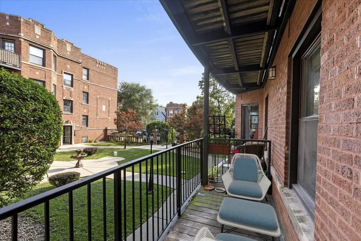 4016 N Central Park Ave, ,  60618, USA 60618-unit#1E-Chicago-IL