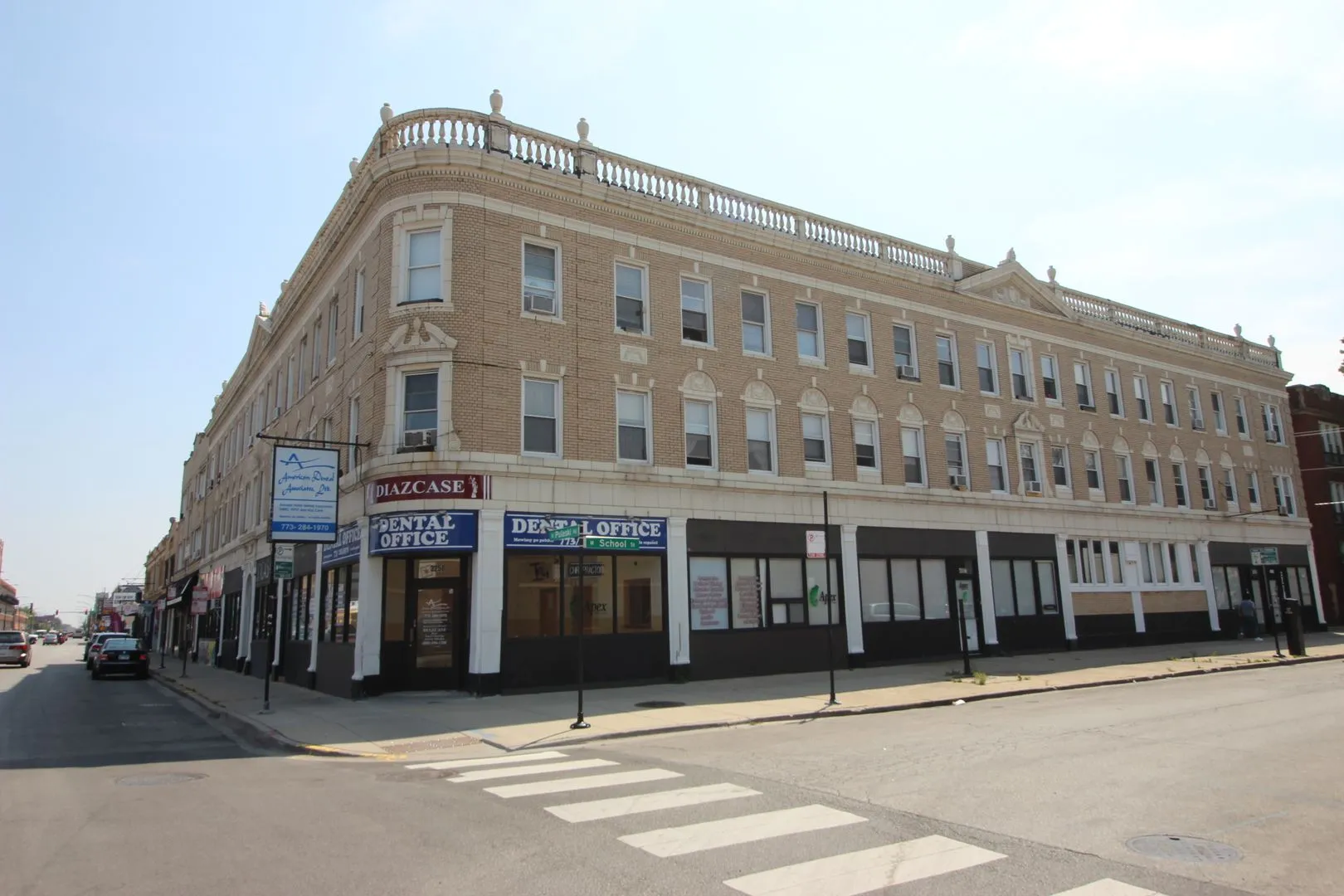 3250 N Pulaski Rd, , 60641, USA 60641-unit#212-Chicago-IL