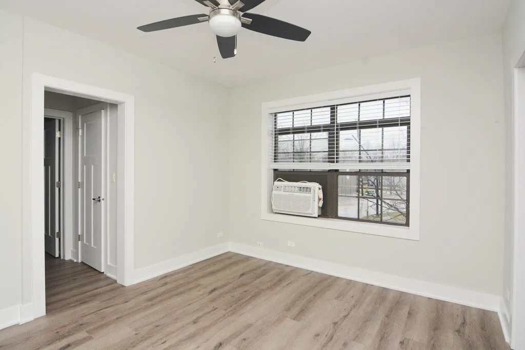 725 St Johns Ave, Highland Park, 60035, USA 60035-unit#03-Chicago-IL