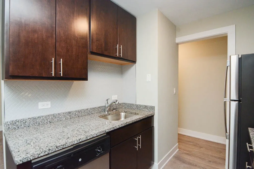 530 W Surf St, , 60657, USA 60657-unit#212-Chicago-IL