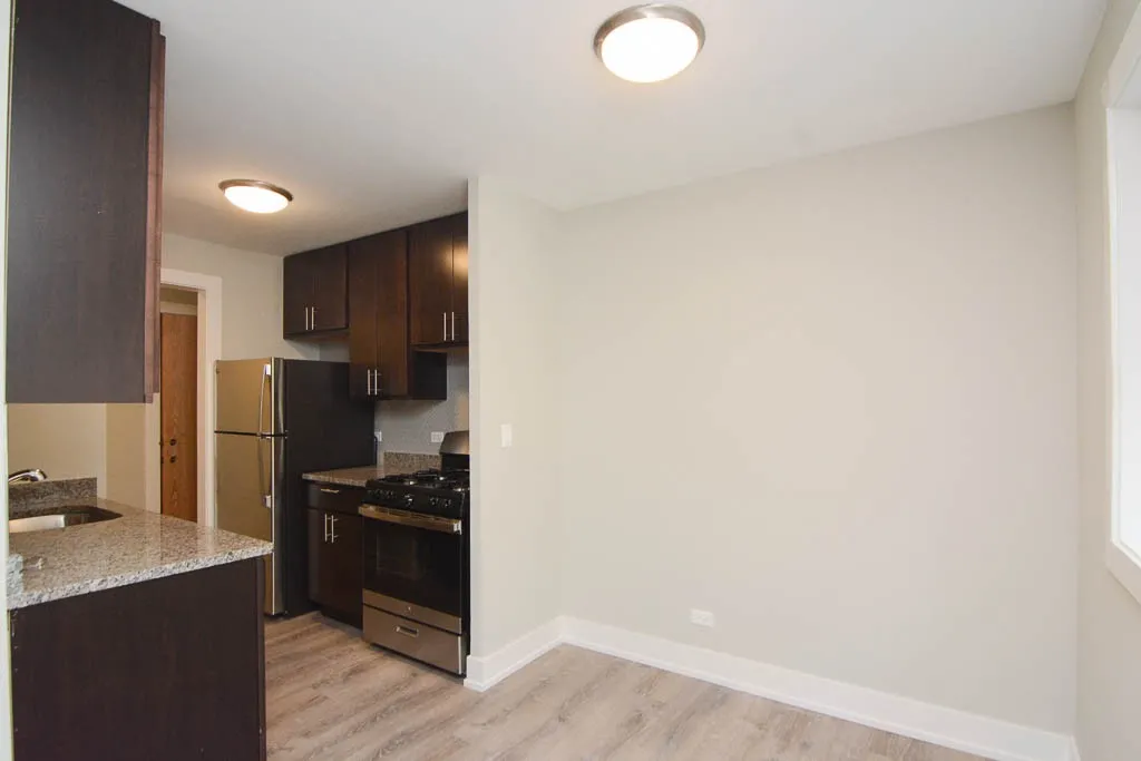 530 W Surf St, , 60657, USA 60657-unit#212-Chicago-IL