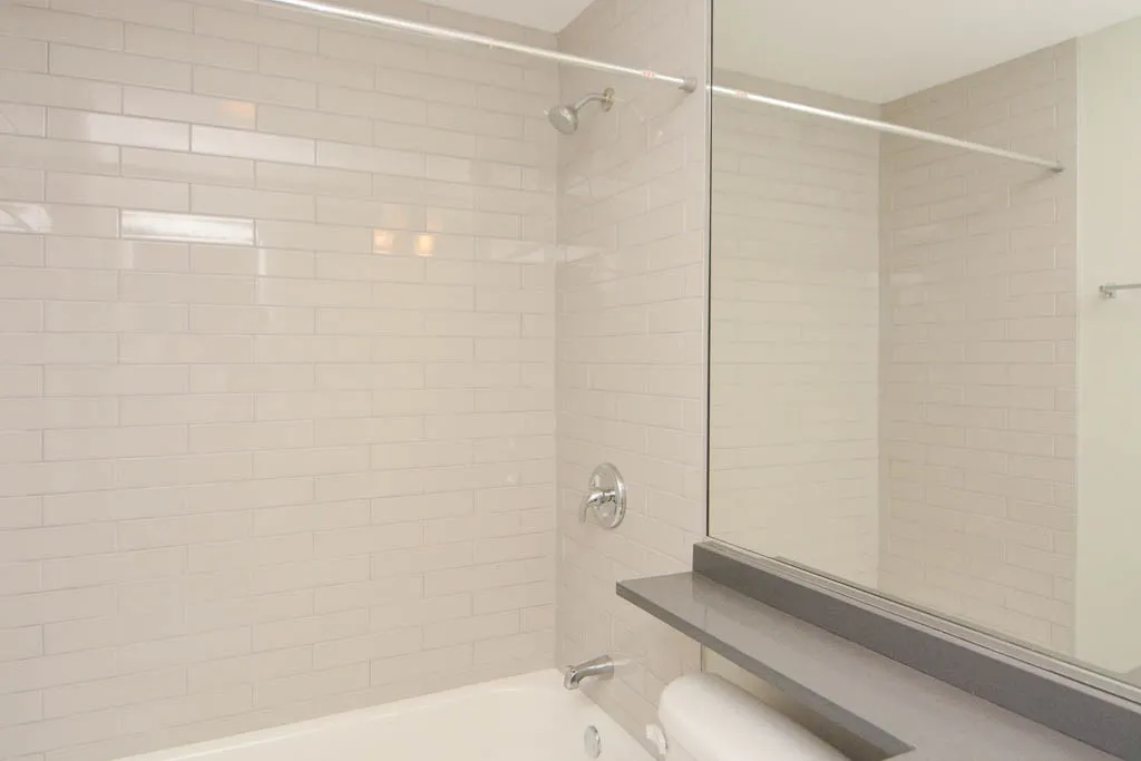 530 W Surf St, , 60657, USA 60657-unit#212-Chicago-IL