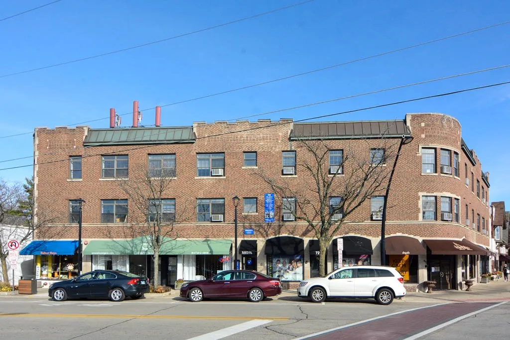 725 St Johns Ave, Highland Park, 60035, USA 60035-unit#04-Chicago-IL