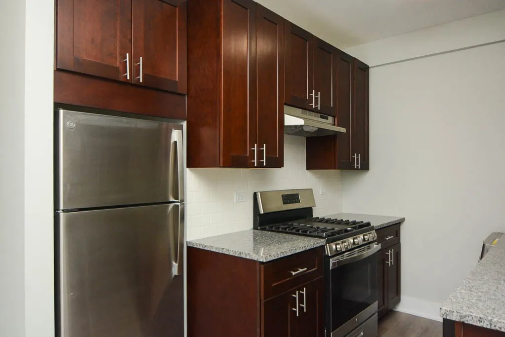 725 St Johns Ave, Highland Park,  60035, USA 60035-unit#04-Chicago-IL