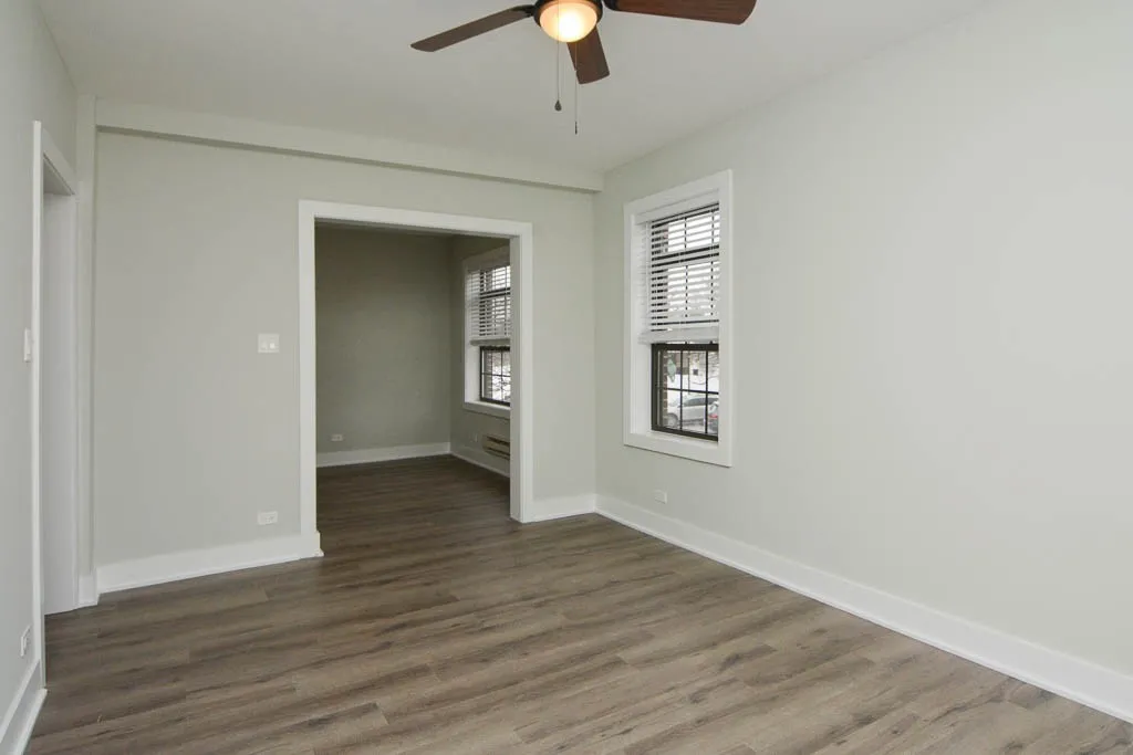 725 St Johns Ave, Highland Park,  60035, USA 60035-unit#04-Chicago-IL