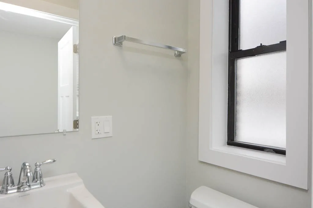 725 St Johns Ave, Highland Park,  60035, USA 60035-unit#04-Chicago-IL