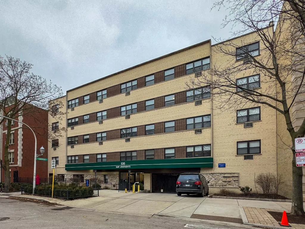 530 W Surf St, , 60657, USA 60657-unit#411-Chicago-IL