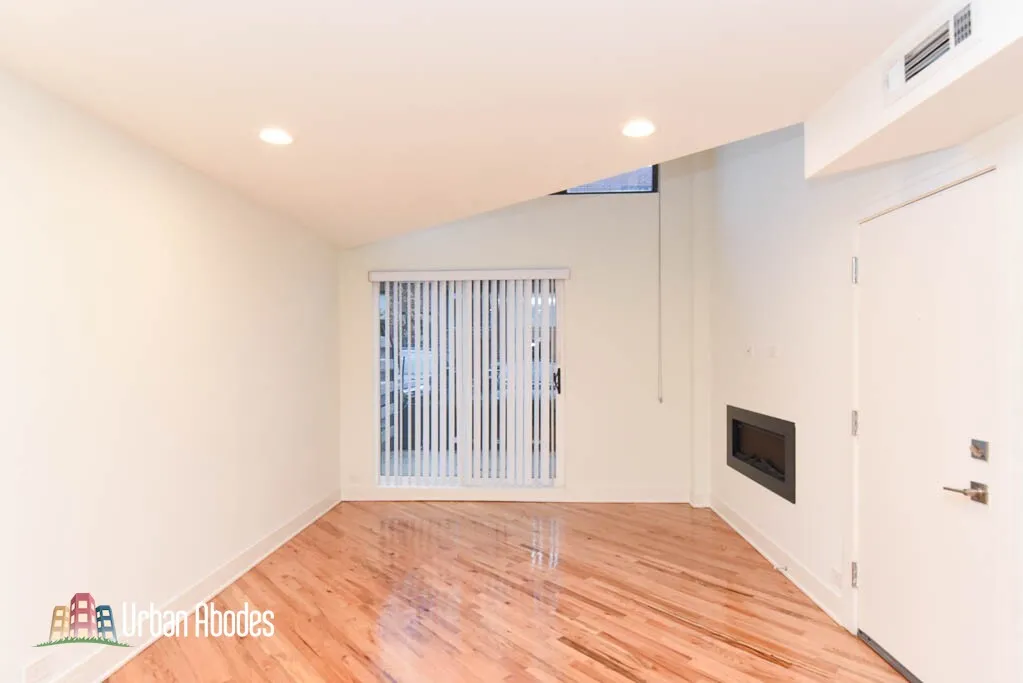 944 W Grace St, ,  60613, USA 60613-unit#B101-Chicago-IL