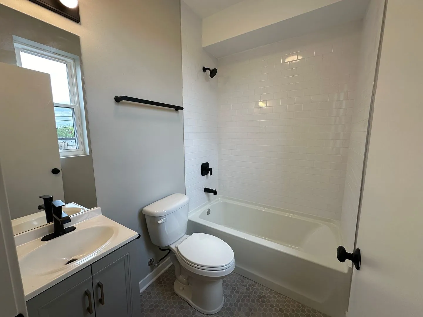 3055 W Leland Ave, , 60625, USA 60625-unit#209-Chicago-IL