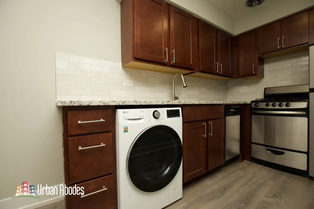 445 W Barry Ave, , 60657, USA 60657-unit#417-Chicago-IL