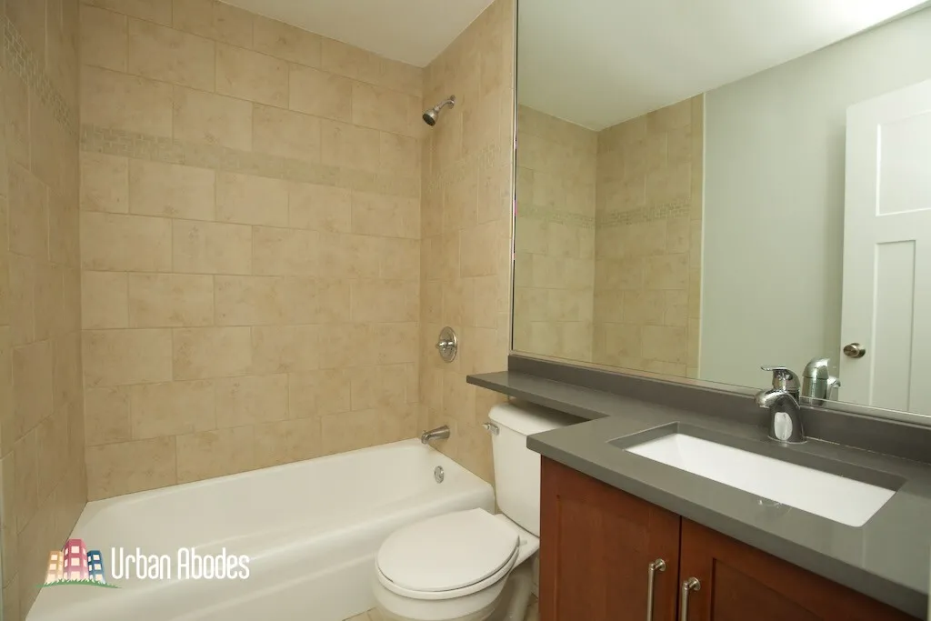 445 W Barry Ave, , 60657, USA 60657-unit#417-Chicago-IL