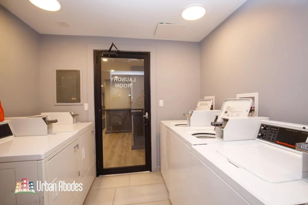 445 W Barry Ave, , 60657, USA 60657-unit#417-Chicago-IL