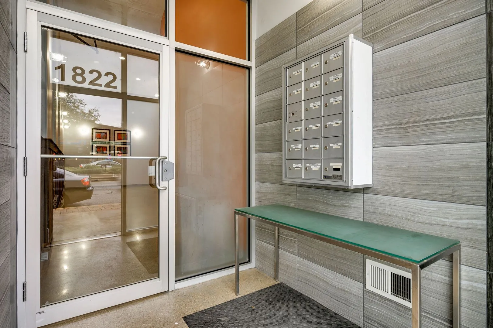 1822 W Irving Park Rd, , 60613, USA 60613-unit#403-Chicago-IL