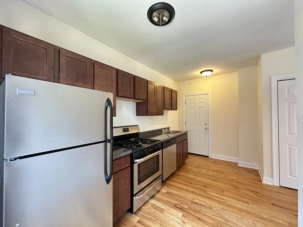 957 W Cornelia Ave, ,  60657, USA 60657-unit#1A-Chicago-IL