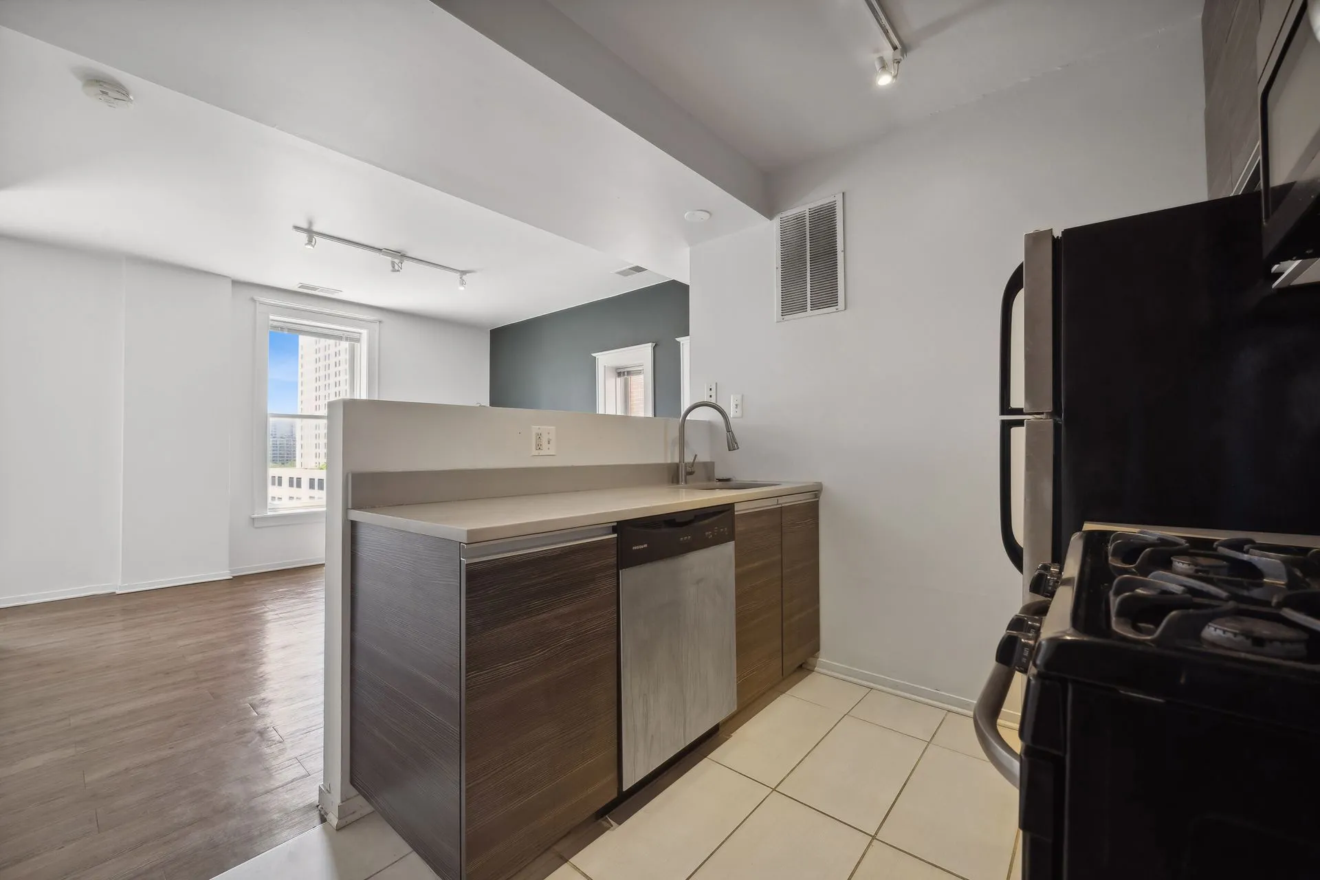 30 E Roosevelt Rd, , 60605, USA 60605-unit#404-Chicago-IL