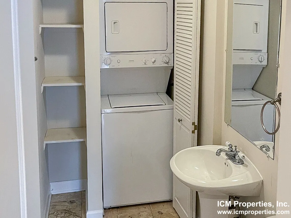 3912 N Pine Grove Ave, ,  60613, USA 60613-unit#3922-3-Chicago-IL