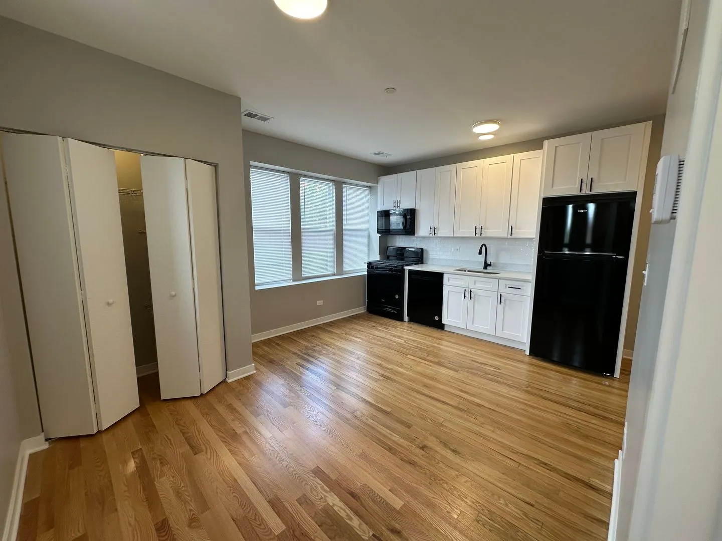 3055 W Leland Ave, , 60625, USA 60625-unit#209-Chicago-IL