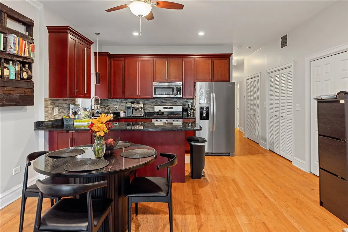 4226 N Ashland Ave, , 60613, USA 60613-unit#3A-Chicago-IL