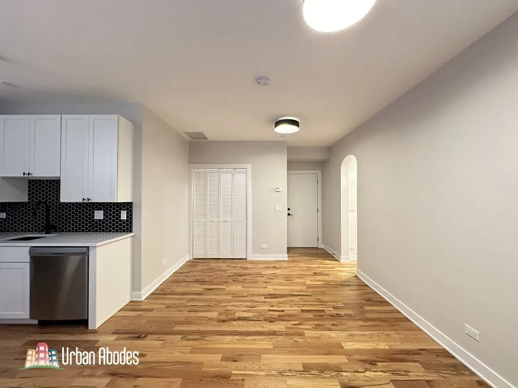 656 W Wrightwood Ave, ,  60614, USA 60614-unit#303-Chicago-IL