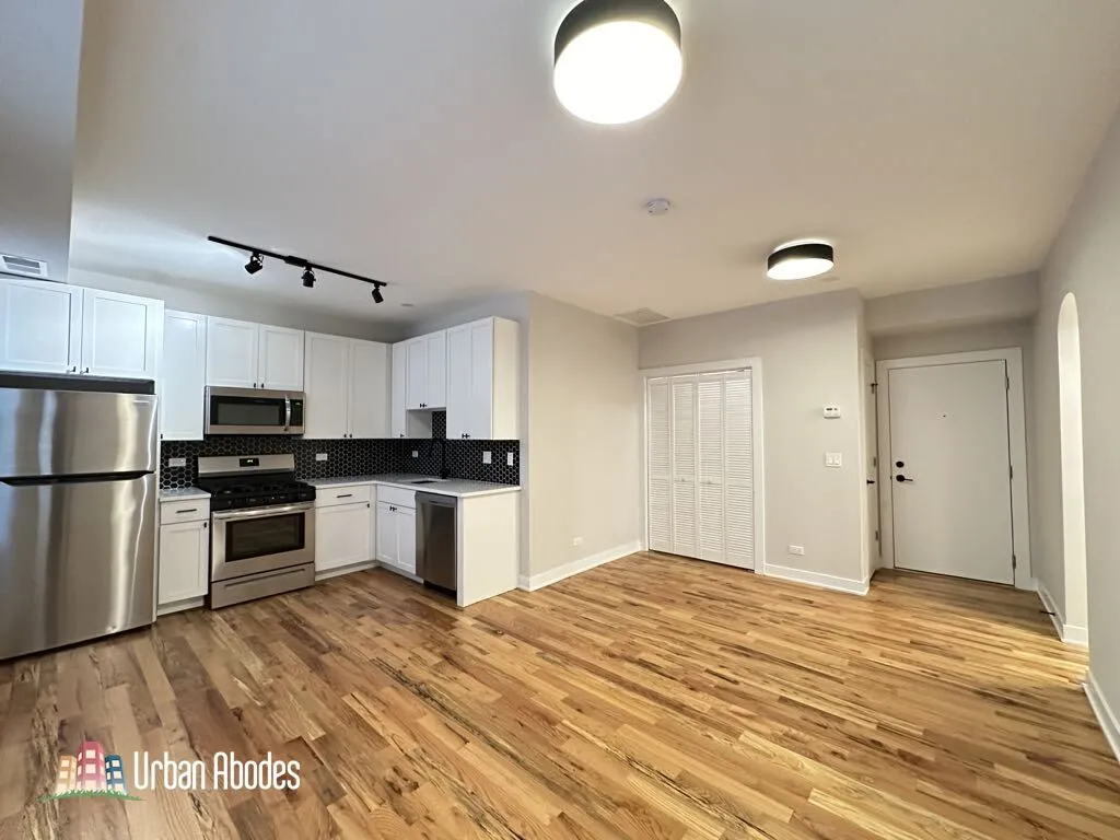 656 W Wrightwood Ave, ,  60614, USA 60614-unit#303-Chicago-IL