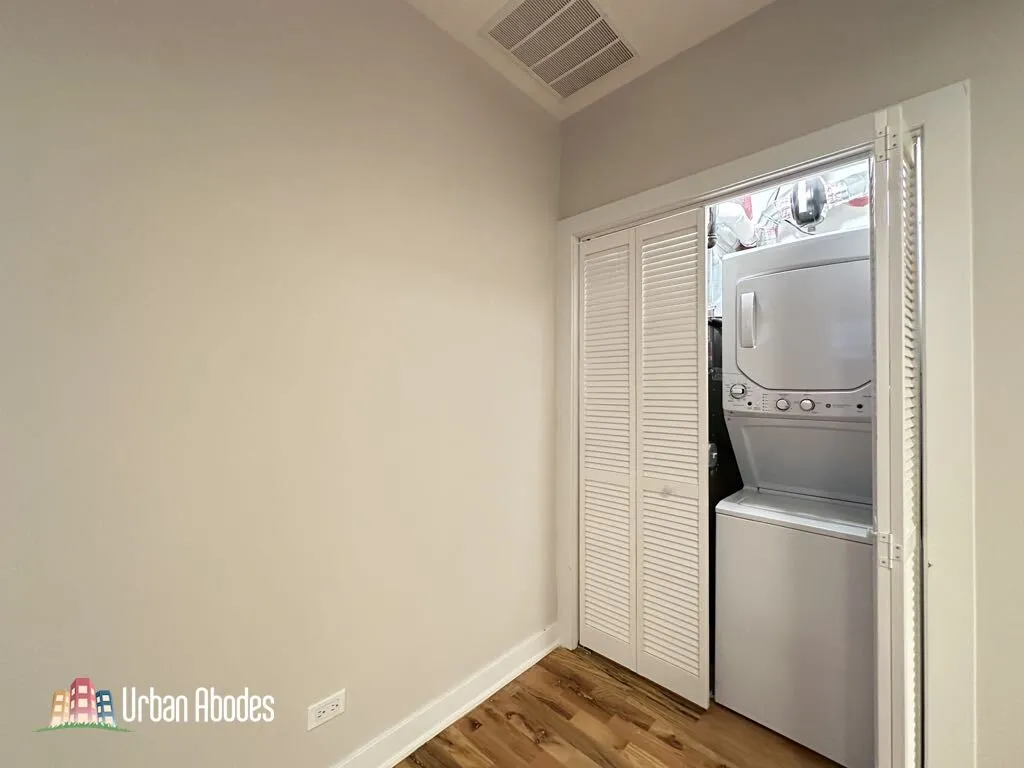 656 W Wrightwood Ave, ,  60614, USA 60614-unit#303-Chicago-IL