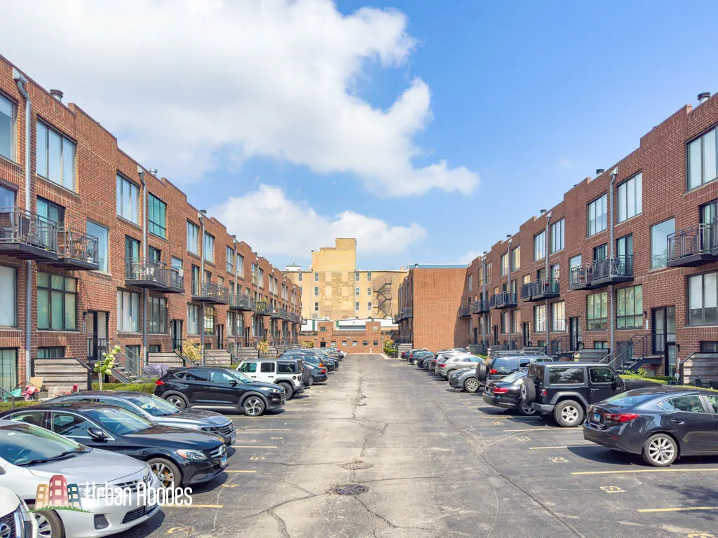 944 W Grace St, , 60613, USA 60613-unit#F202-Chicago-IL