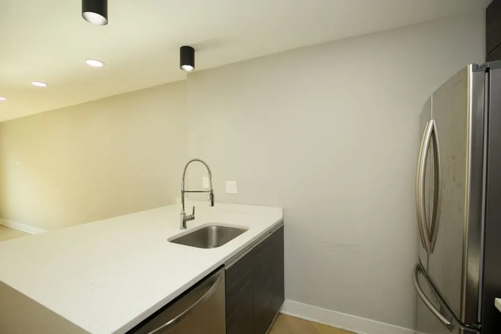 944 W Grace St, ,  60613, USA 60613-unit#G102-Chicago-IL