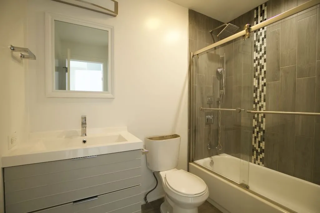 944 W Grace St, ,  60613, USA 60613-unit#G102-Chicago-IL