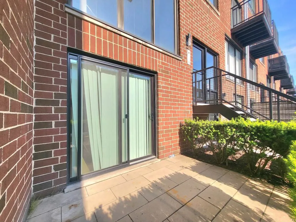 944 W Grace St, ,  60613, USA 60613-unit#G102-Chicago-IL