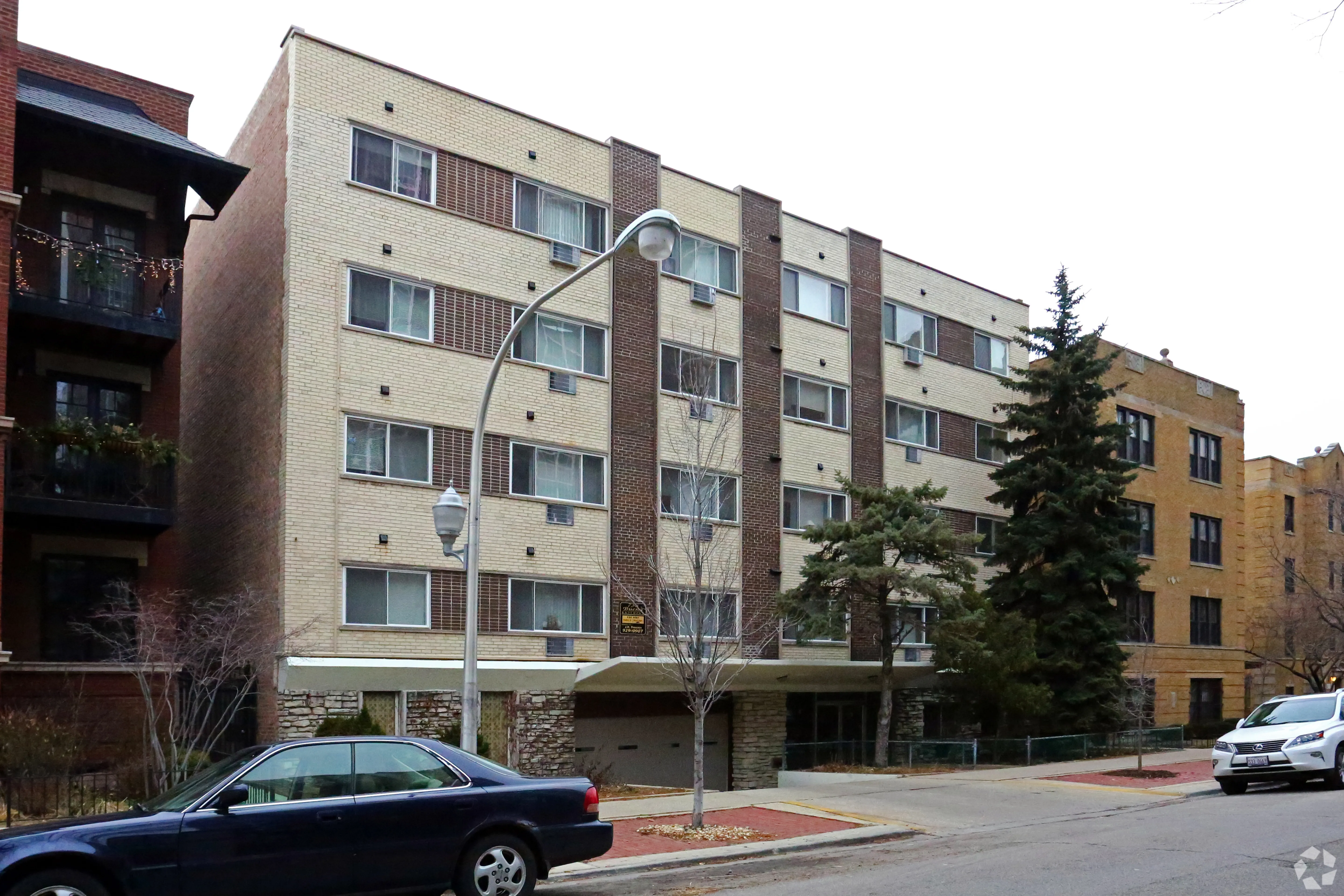 736 W Buena Ave, , 60613, USA 60613-unit#305-Chicago-IL
