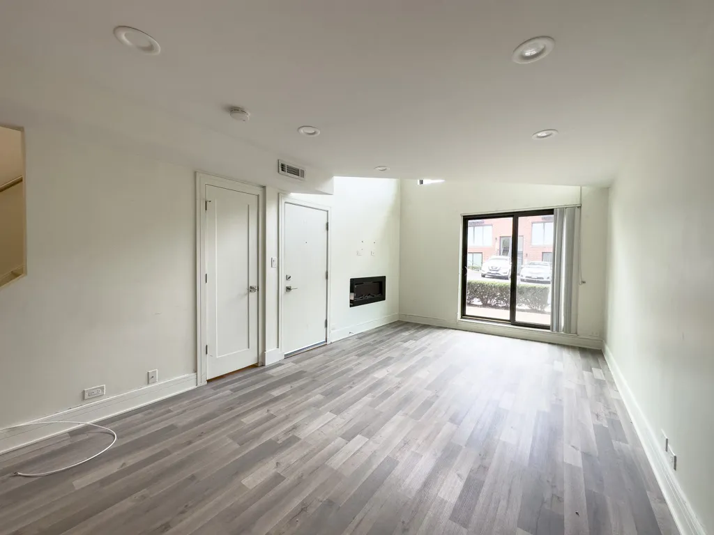 944 W Grace St, , 60613, USA 60613-unit#A102-Chicago-IL