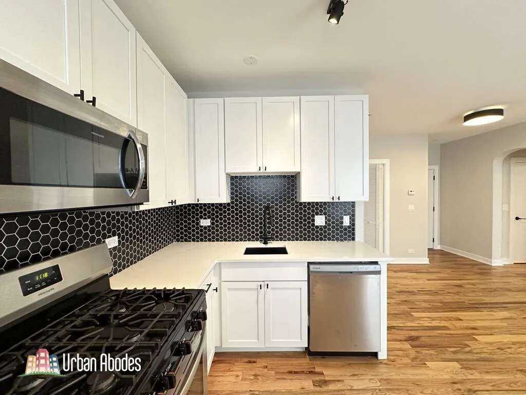 656 W Wrightwood Ave, ,  60614, USA 60614-unit#403-Chicago-IL