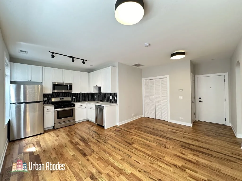 656 W Wrightwood Ave, ,  60614, USA 60614-unit#403-Chicago-IL
